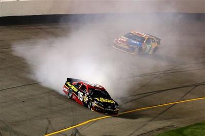 Edwards Wins, Chase Field Set in Wild Finish